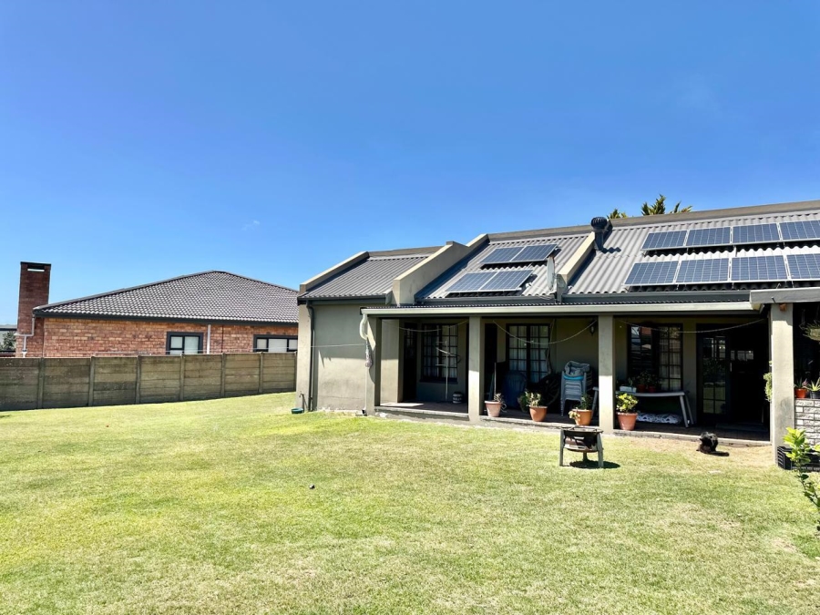 3 Bedroom Property for Sale in Stilbaai Wes Western Cape